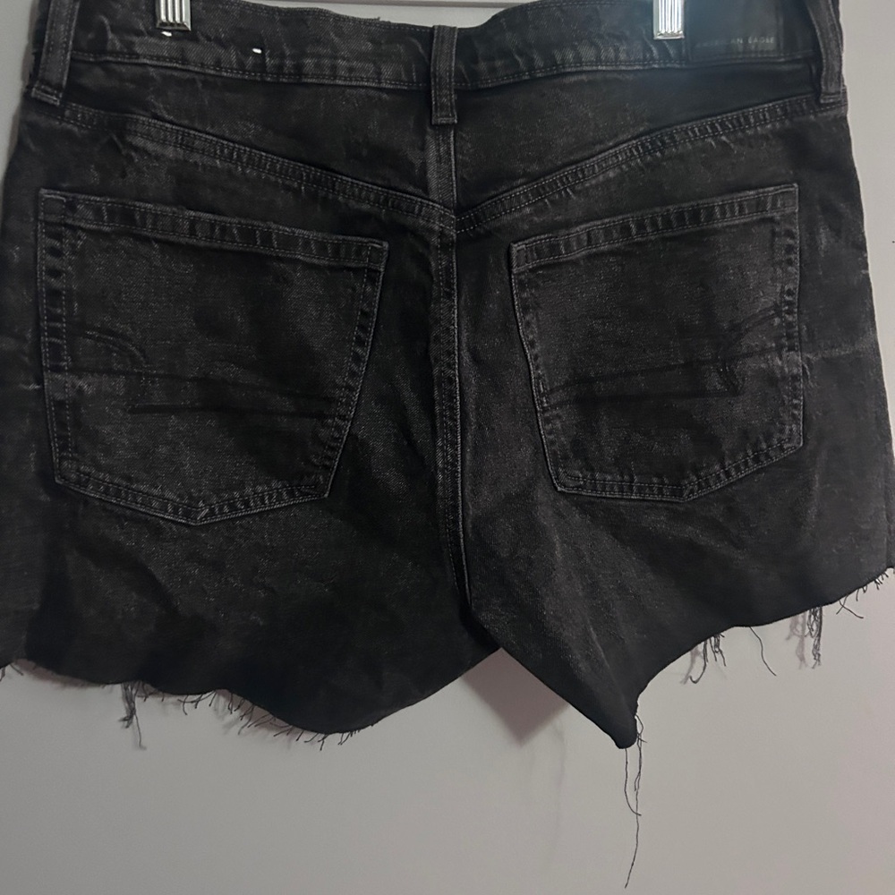 American Eagle Outfitters Black Frayed Hem Denim Shorts - Picture 4 of 6